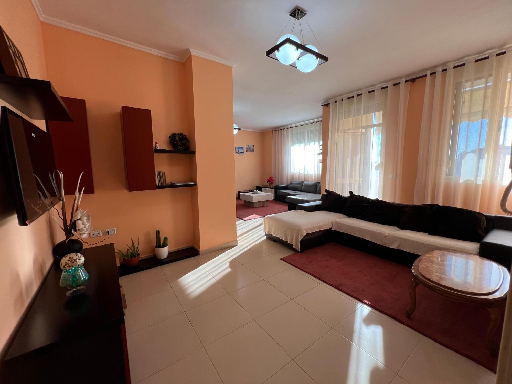 Elbasan Center Family Apartment N.42 Esterno foto